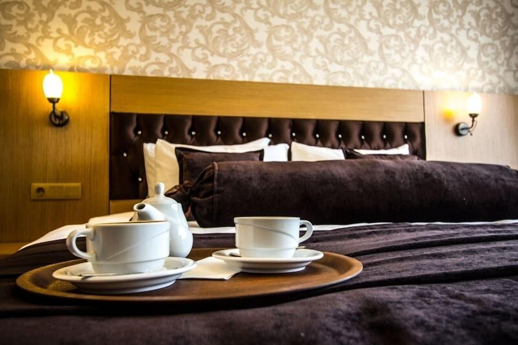 Soylu Hotel Bolu Esterno foto