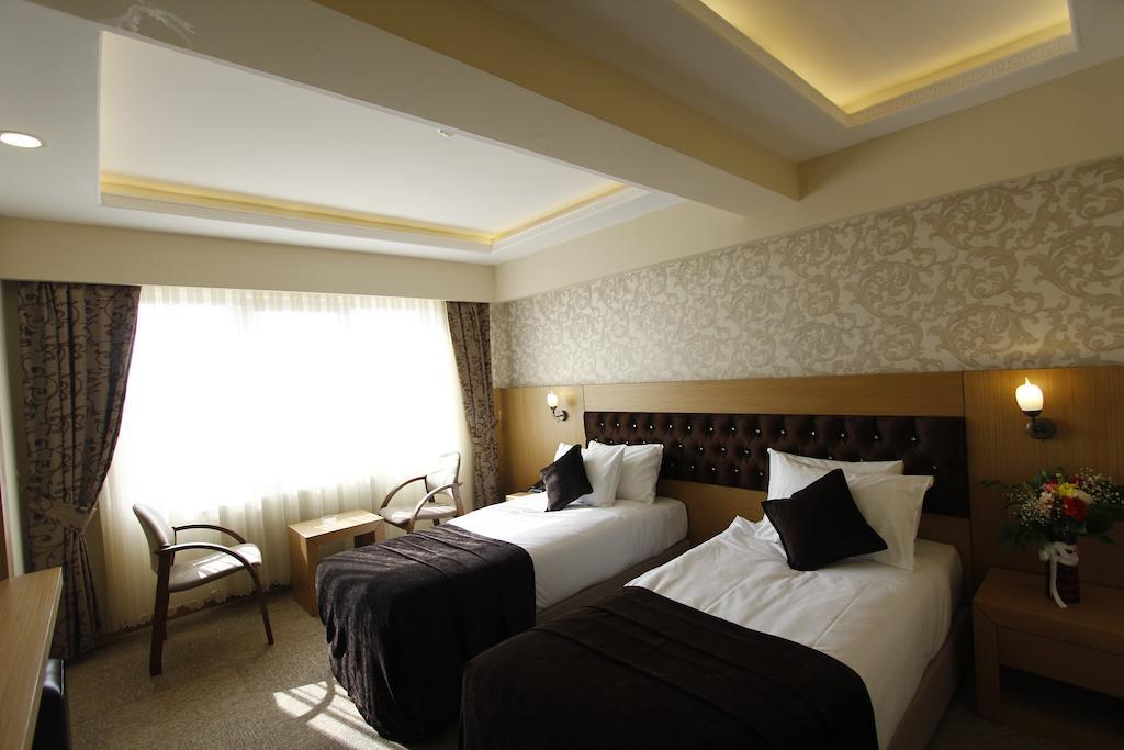 Soylu Hotel Bolu Esterno foto